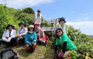 山頂で記念写真