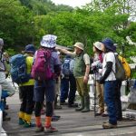 石狩川にかかる橋の袂でレクチャー